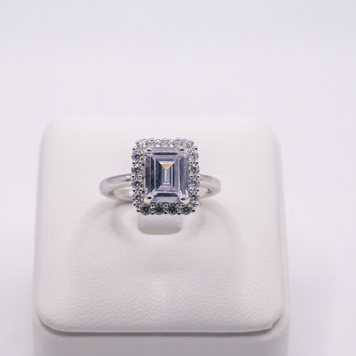 Zirconia Halo Style Stone Set on 925 Sterling Silver Ring