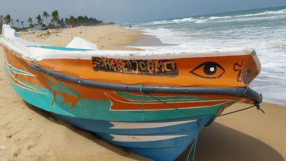 தொடர்ச்சியாக கரையொதுங்கும் சந்தேகத்திற்குரிய பொருட்கள் 