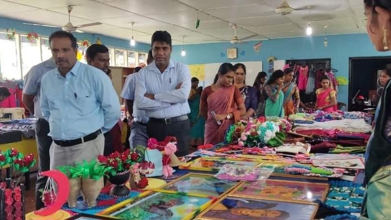 மண்முனைமேற்குமாதர் சங்கத்தின் பிரதேச மட்ட விற்பனை கண்காட்சி