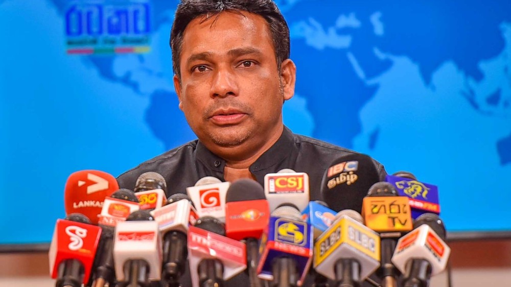 நாட்டைக் கட்டியெழுப்ப கட்சி பேதமின்றி அனைவரும் ஒன்றிணைய  வேண்டும்