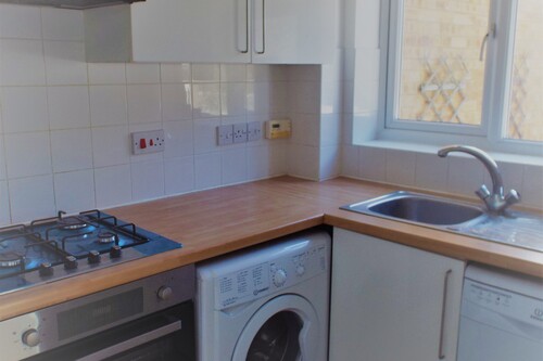 5 Halleys Ridge, Hertford Herts SG14 2TQ