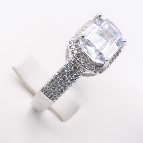 Vintage Style Zirconia Set on Silver and Rhodium