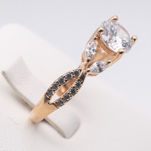 Zirconia Stones Set on Rose Gold Plated 925 Sterling Silver Ring