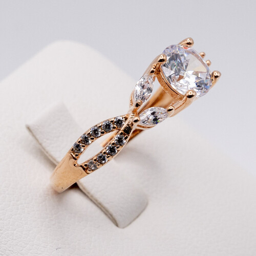 Zirconia Stones Set on Rose Gold Plated 925 Sterling Silver Ring