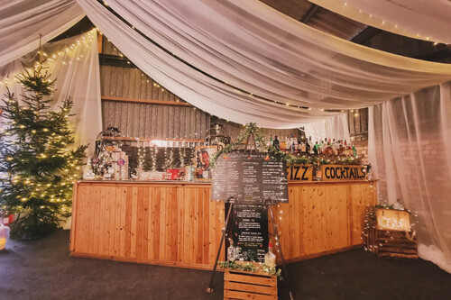 Gallery | Jolly Hucksters Mobile Bar Company | mobile bar Hertfordshire/mobile bar Buckinghamshire/mobile bar Hertfordshire/Wedding bar Buckinghamshire | wedding bar Hertfordshire | Real ale events bar /corporate events Hertfordshire/party bars Buckinghamshire/charity event bars