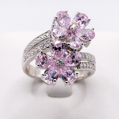 Incrementing Flower Design Moissanite stone set on 925 Sterling Silver Ring