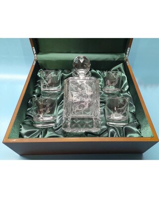 Red Deer Scene Engraved Crystal decanter and 4 whisky glasses in a wooden gift box