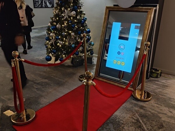 Magic Mirror Photo Booth