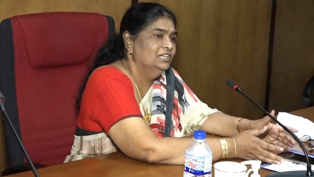 பயிற்சி கருத்தரங்குகளை தவிர்த்து, செயற்பாட்டு திட்டங்களை முன்னெடுங்கள் 