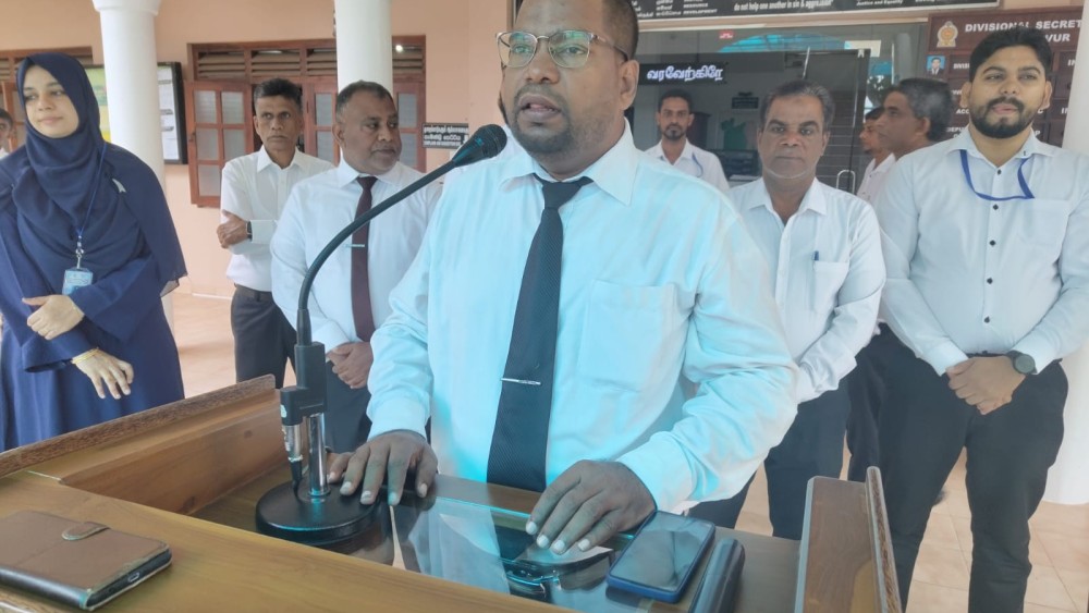 பிரதேச செயலகத்தில் சுதந்திர தினம்