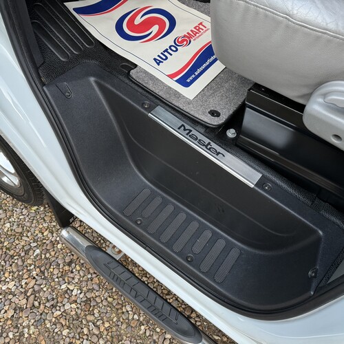 2015 Renault Master LM35 Business Camper Van 2 Berth