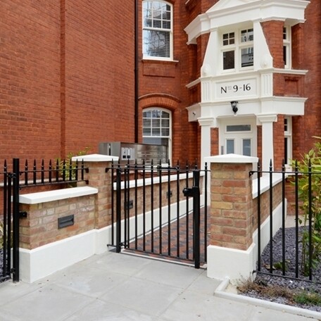 Hamlet Gardens, London, W6