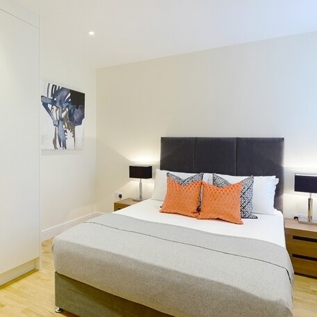 Hamlet Gardens, London, W6