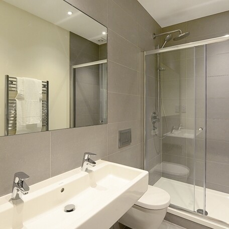 Hamlet Gardens, London, W6