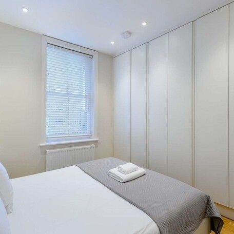 Hamlet Gardens, London, W6