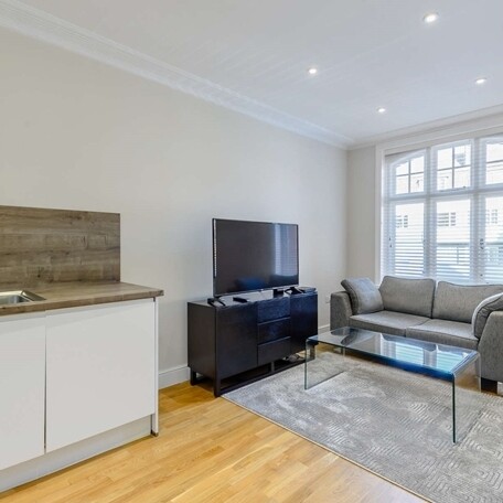 Hamlet Gardens, London, W6