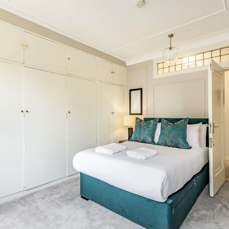 Park Road, London, NW8