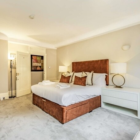 Park Road, London, NW8