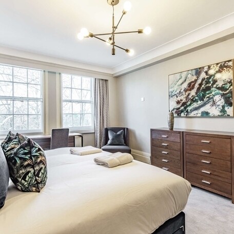 Park Road, London, NW8