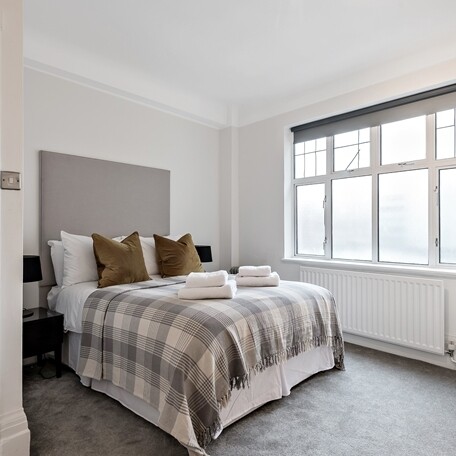 Park Road, London, NW8