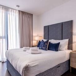 Charles Clowes Walk, London, SW11