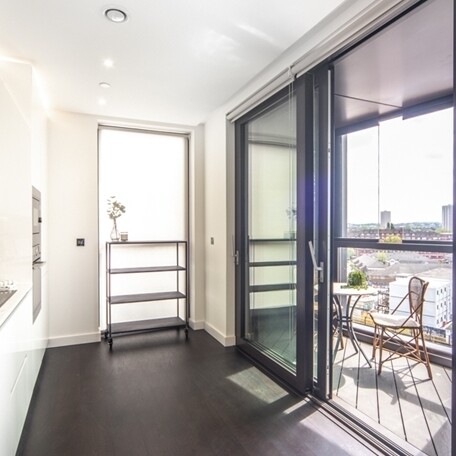 Charles Clowes Walk, London, SW11