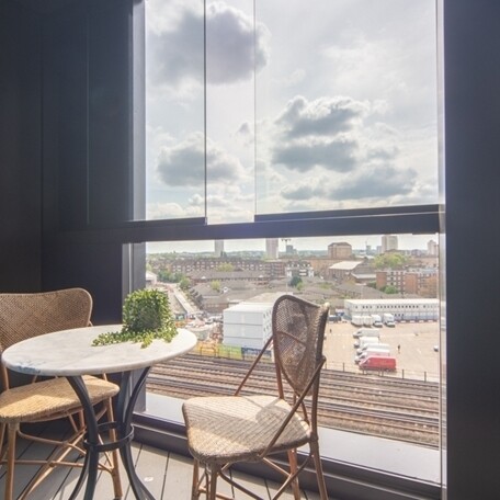 Charles Clowes Walk, London, SW11