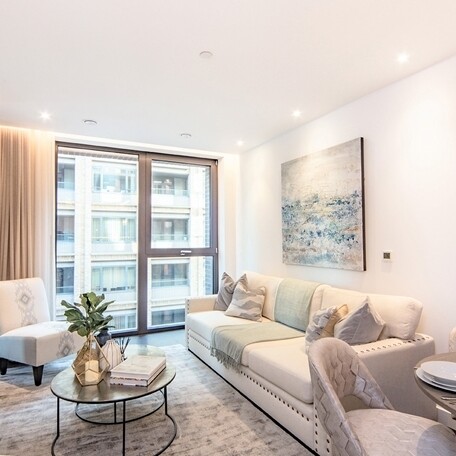 Charles Clowes Walk, London, SW11