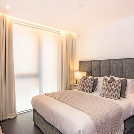 Charles Clowes Walk, London, SW11