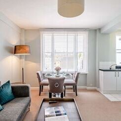 Hill Street, London, W1J