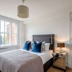 Hill Street, London, W1J