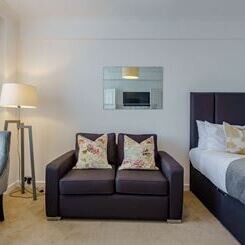 Hill Street, London, W1J