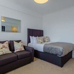 Hill Street, London, W1J