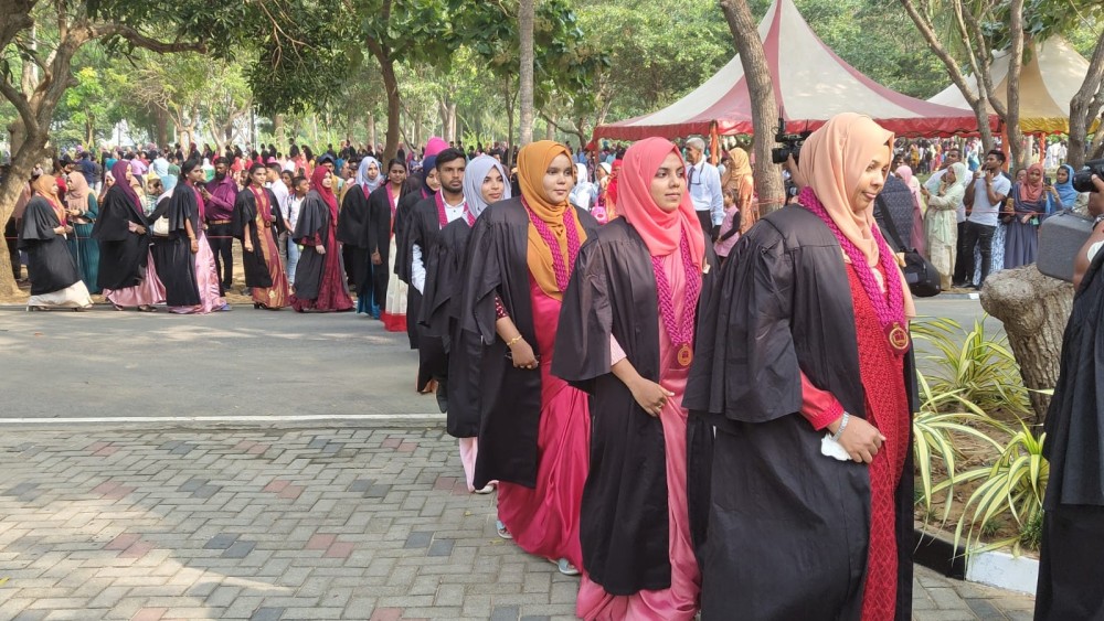 16 ஆவது பொது பட்டமளிப்பு விழா