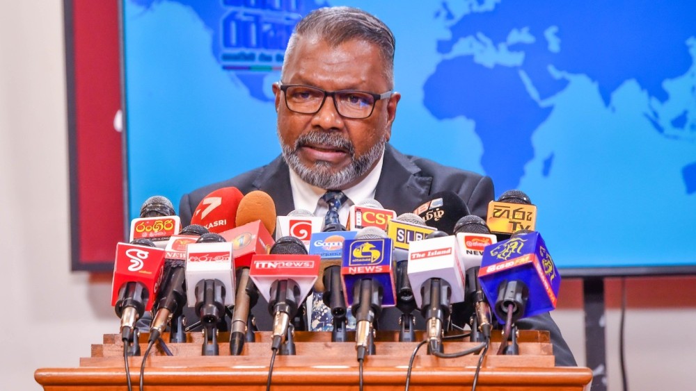 அரச பல்கலைக்கழகங்களில் பல்துறைப்  பட்டங்களில் கவனம்