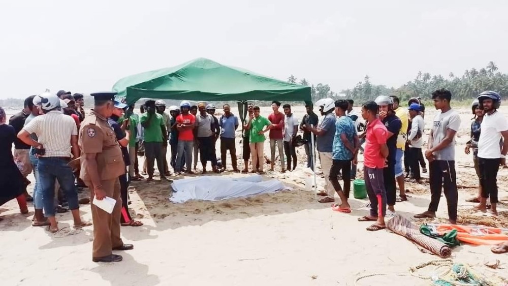 கடலில் மூழ்கிய இரு மாணவர்களின் ஜனாஸா (சடலங்கள்) மீட்பு