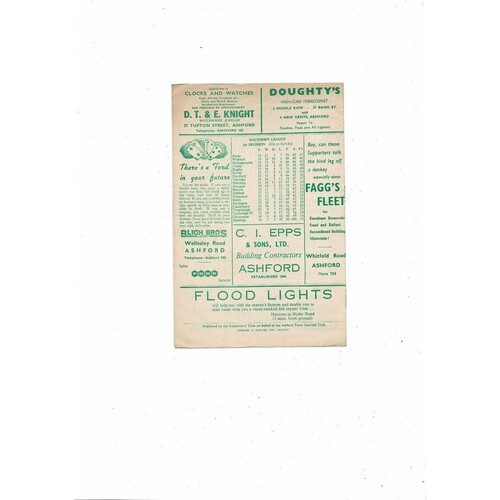 1961/62 Ashford Town (Kent) v Nuneaton Southern League Football Programme