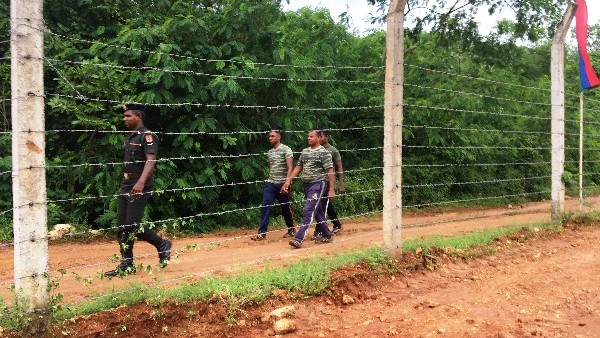 300 ஏக்கர் காணிகளை விடுவிக்கும் படைகள்