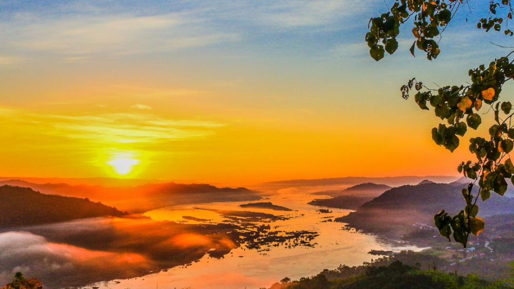 Bask in the Glow: 10 Reasons to Embrace Early Morning Sunlight