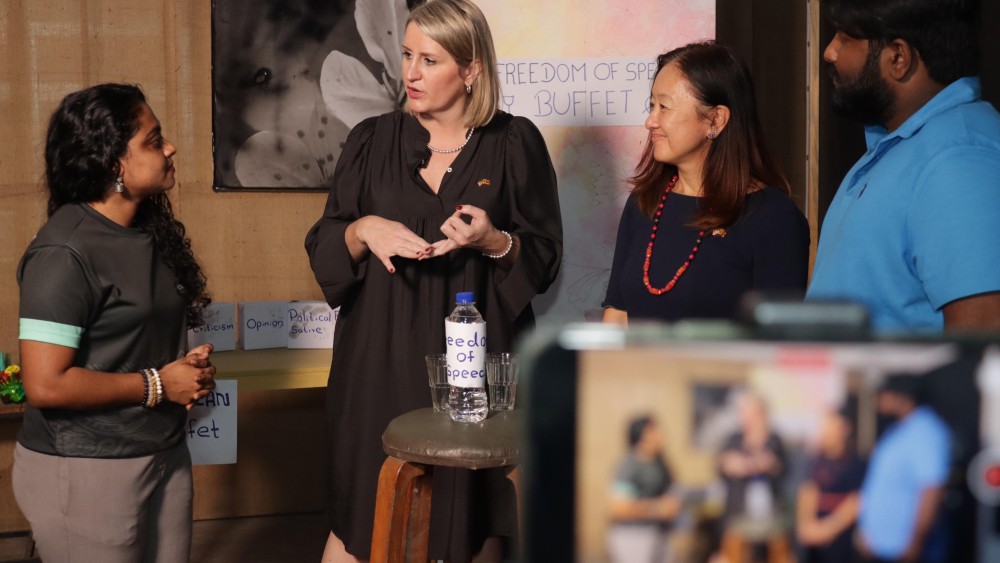 இலங்கைக்கான வரலாற்று சிறப்புமிக்க  விஜயம்   நிறைவு