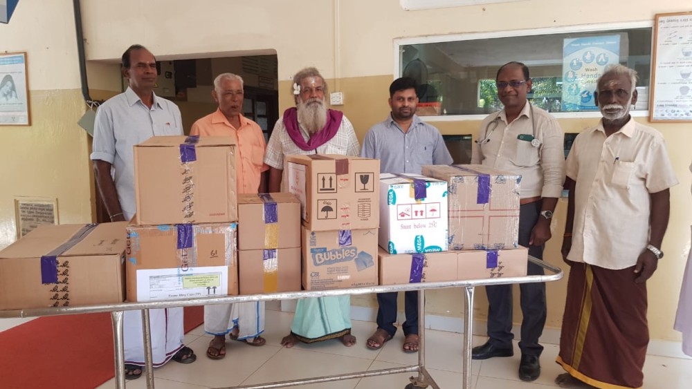 கோப்பாய் பிரதேச வைத்தியசாலைக்கு மருத்துவ உபகரணங்கள் அன்பளிப்பு