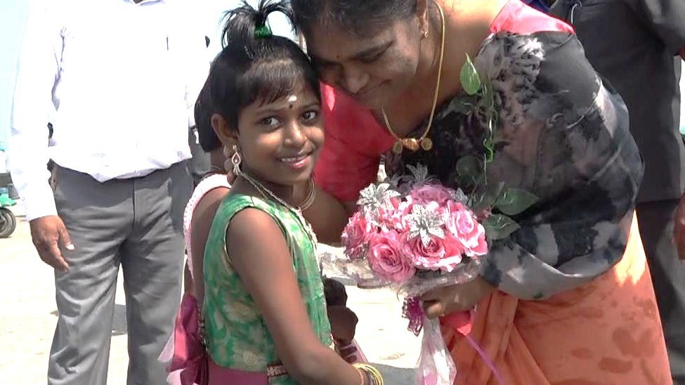 முன்மாதிரி கிராமமாக நயினாதீவை மாற்ற வேண்டும் - வடக்கு மாகாண ஆளுநர்