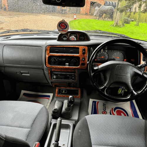 Apollo Demountable 4 Berth Motorhome Mitsubishi L200 4x4 - PART EX TO CLEAR