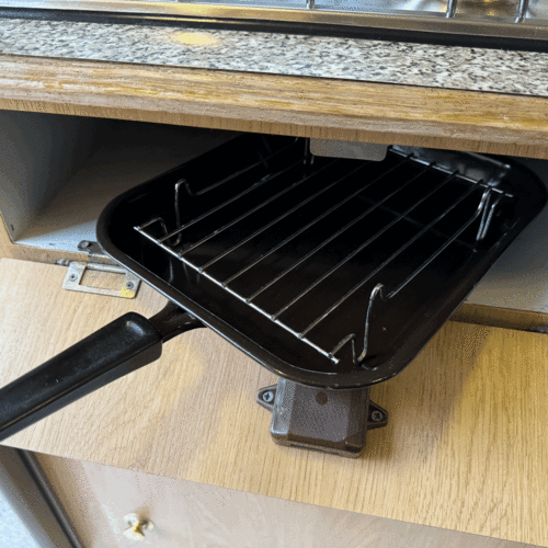 Apollo Demountable 4 Berth Motorhome Mitsubishi L200 4x4 - PART EX TO CLEAR