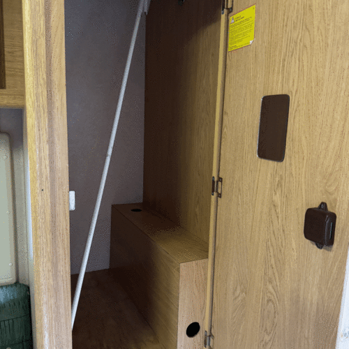 Apollo Demountable 4 Berth Motorhome Mitsubishi L200 4x4 - PART EX TO CLEAR