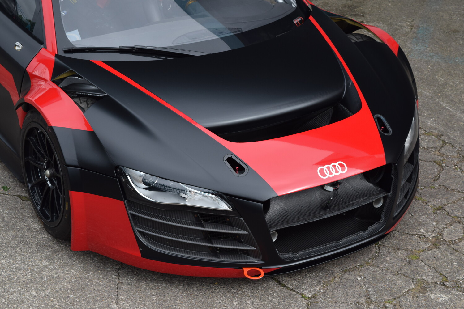 Simpson Motorsport - Audi R8 LMS