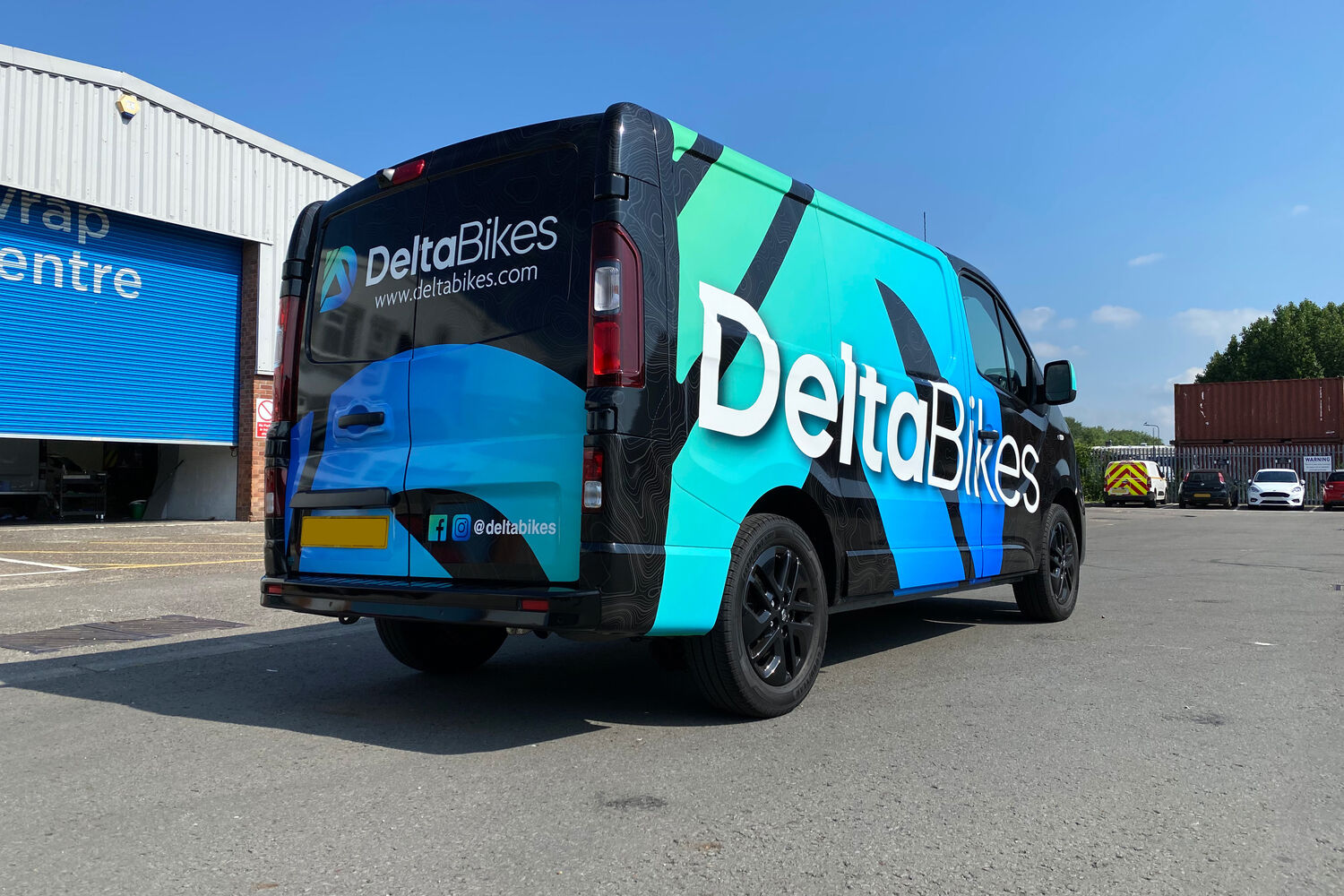 Delta Bikes - 2x Renault Trafic 