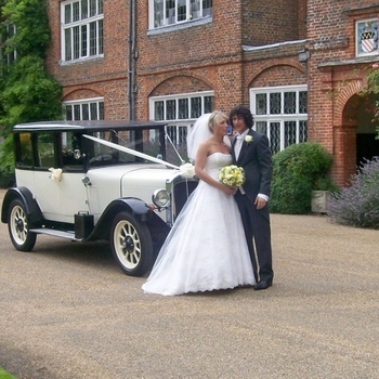Gallery | Wedding Cars Harpenden, St Albans, Watford, Hemel Hempstead | Heritage Classic Cars
