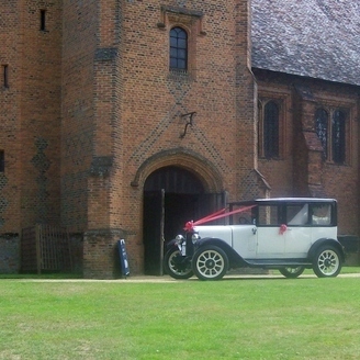 Gallery | Wedding Cars Harpenden, St Albans, Watford, Hemel Hempstead | Heritage Classic Cars