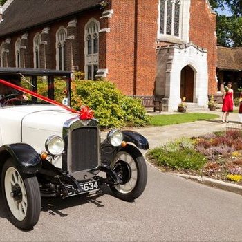 Gallery | Wedding Cars Harpenden, St Albans, Watford, Hemel Hempstead | Heritage Classic Cars